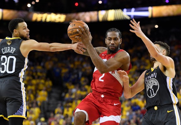 NBA: Toronto Raptors o învinge încă o dată pe Golden State Warriors și este la un pas de titlu