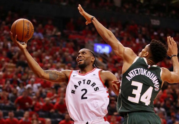 NBA: Toronto Raptors începe cu dreptul dubla din Scotiabank Arena