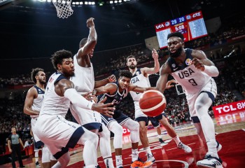 Team USA a câștigat fără mari emoții în fața Greciei