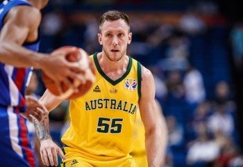 Australia învinge Franța și termină grupa L pe primul loc