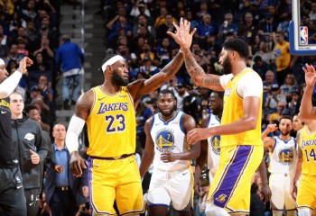 Los Angeles Lakers, victorie la debutul lui Anthony Davis. Video