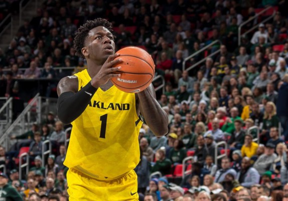Un jucător nedraftat a avut o prestație de excepție împotriva lui James Harden