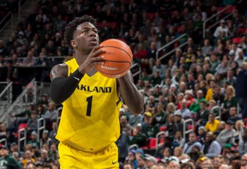Un jucător nedraftat a avut o prestație de excepție împotriva lui James Harden