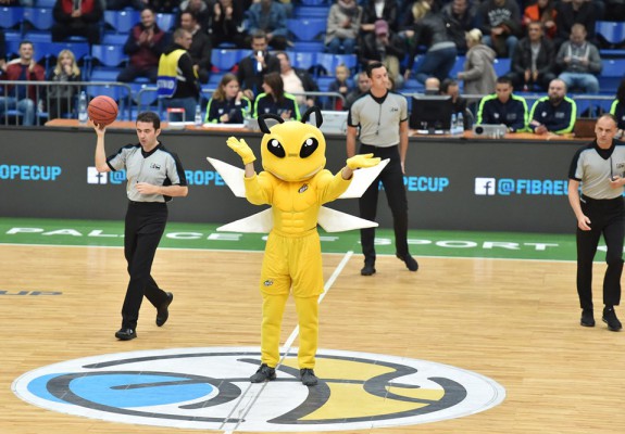 Doi oficiali au reprezentat România la un meci din FIBA Europe Cup