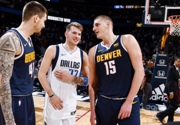 Luka Doncic și Nikola Jokic, triple-double în victoriile obținute de formațiile lor. Video