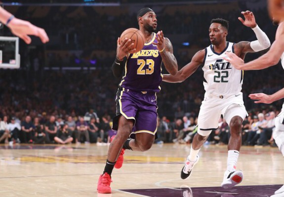 Los Angeles Lakers obține prima victorie a stagiunii, în fața lui Utah Jazz