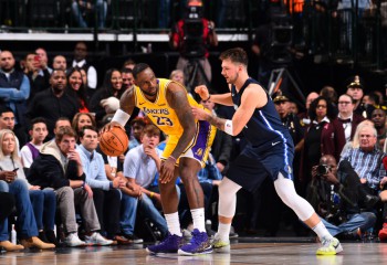 LeBron James și Luka Doncic au oferit un duel de zile mari, într-o partidă care s-a terminat după o repriză de prelungiri