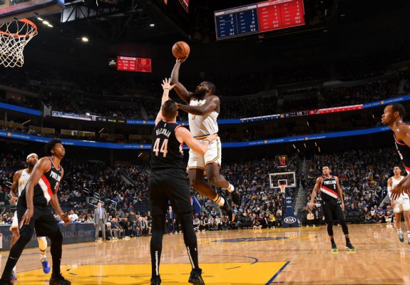 Victorie impresionantă pentru Golden State Warriors, în noua formulă plină de debutanți