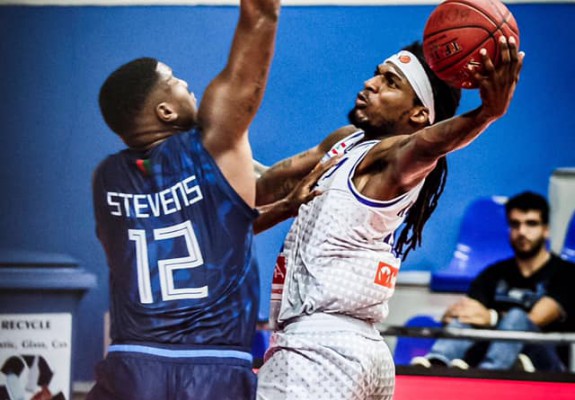 Kyndall Dykes se desparte de Beirut Club
