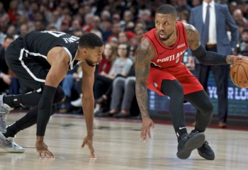 Damian Lillard și-a depășit recordul de puncte în fața propriilor suporteri