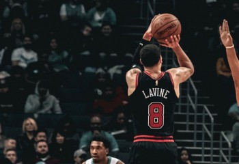 Chicago Bulls a înscris 6 puncte în ultimele 8 secunde ale meciului cu Charlotte Hornets și a obținut o victorie spectaculoasă