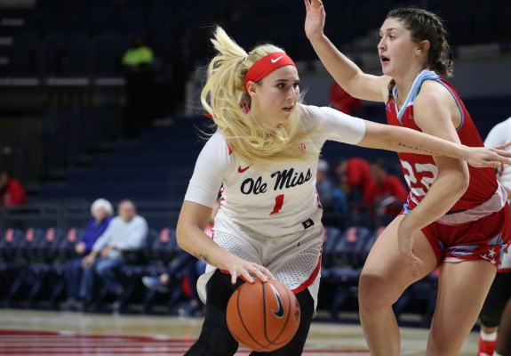 Sarah Dumitrescu, accidentare dură în ultimul meci din NCAA. Video