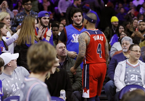 Pedeapsă drastică pentru doi suporteri ai Philadelphiei 76ers după un conflict cu Isaiah Thomas
