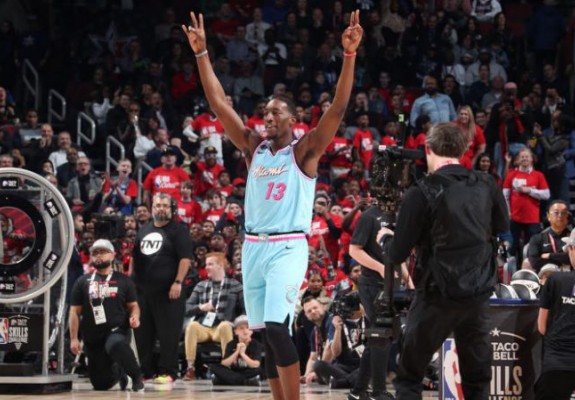 Bam Adebayo câștigă concursul de îndemănare („Skills Challenge”), o mărturie pentru transformarea „oamenilor mari” din NBA
