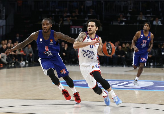 Shane Larkin, MVP-ul etapei în Euroligă, după prestația de excepție contra lui Olympiakos Pireu