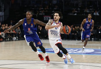 Shane Larkin, MVP-ul etapei în Euroligă, după prestația de excepție contra lui Olympiakos Pireu