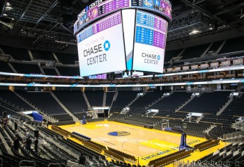 Golden State Warriors va juca cu porțile închise meciul cu Brooklyn Nets