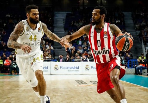 Olimpia Milano l-a transferat pe Kevin Punter