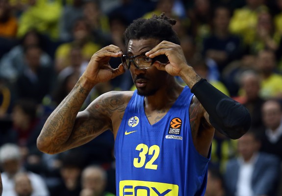 Amar'e Stoudemire a încălcat pentru a doua oară regulile impuse de conducerea Winner League