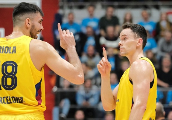 Kyle Kuric și Pierre Oriola rămân la FC Barcelona