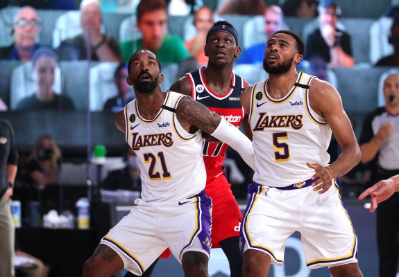 Cu JR Smith în mare formă, Lakers a câștigat duelul cu Wizards. Video