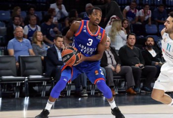 Khimki Moscova își întărește echipa cu Errick McCollum