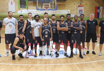 U-BT Cluj-Napoca câștigă primul amical cu CSM CSU Oradea
