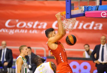 Emanuel Cățe, aport consistent în victoria echipei sale