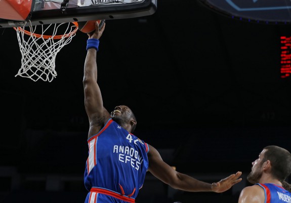 Anadolu Efes bifează primul succes stagional în Euroligă