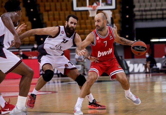 Olympiacos învinge pe Olimpia Milano într-un duel tare din etapa a 3-a din Euroligă