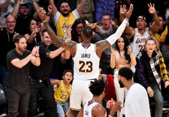 Sezonul NBA va începe cu fani în tribună