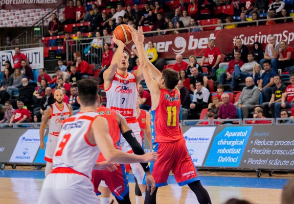 CSM CSU Oradea câştigă la trei puncte în faţa Stelei