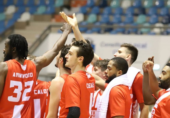Două cazuri de covid-19 depistate în rândul celor de la Dinamo București