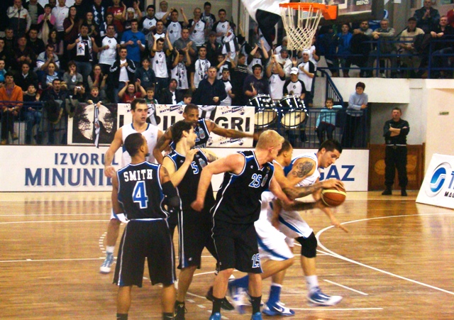 Gaz Metan + CSM Bucuresti