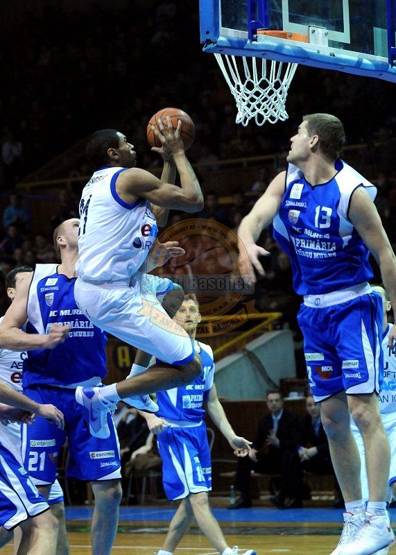 Brice Kabengele