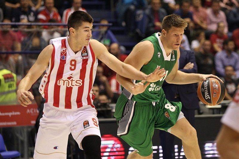 darusafaka_steaua_rosie